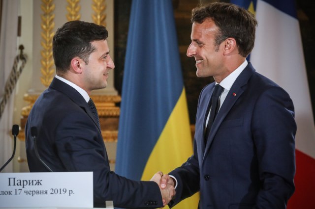 Makron i Zelenski: Saradnja u istrazi pada aviona