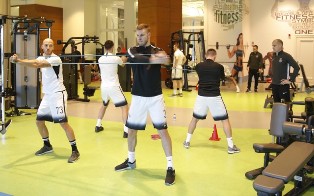 Partizanov prvi trening u Beleku VIDEO