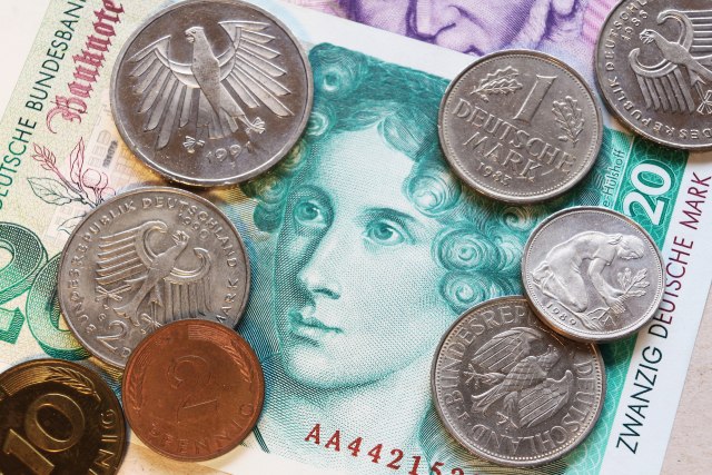 Uz evro i dolar, 31 falsifikat nemaèke marke