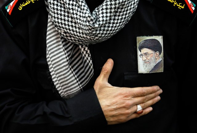 Vrhovni vođa Irana predvodi molitvu prvi put nakon osam godina