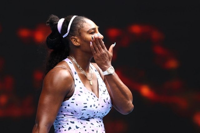 Ispala očajna Serena! VIDEO