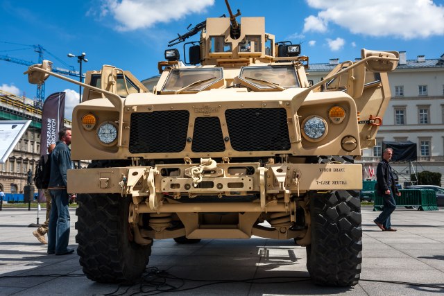 Komšije kupuju 33 oklopna vozila od Pentagona za 11 miliona dolara