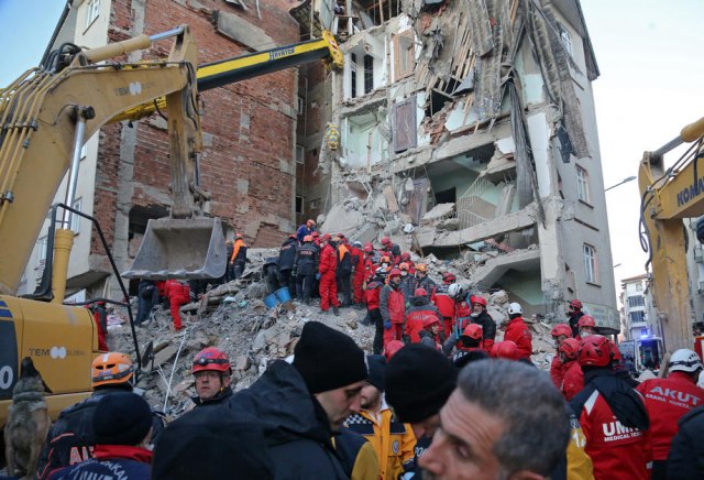 Raste broj žrtava zemljotresa u Turskoj