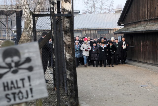 Na godišnjici oslobaðanja Aušvica oko 200 preživelih: "Nemam grob na koji bih otišla"