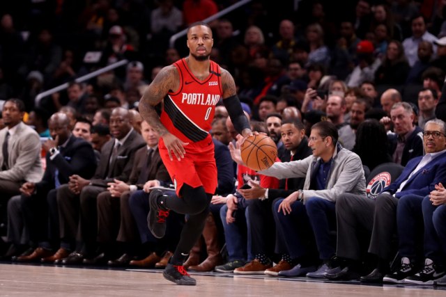 Lilardov prvi tripl-dabl, Harden podbacio; Derozan heroj San Antonija