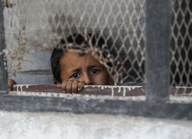 Za dva meseca raseljeno gotovo 200.000 dece u Siriji