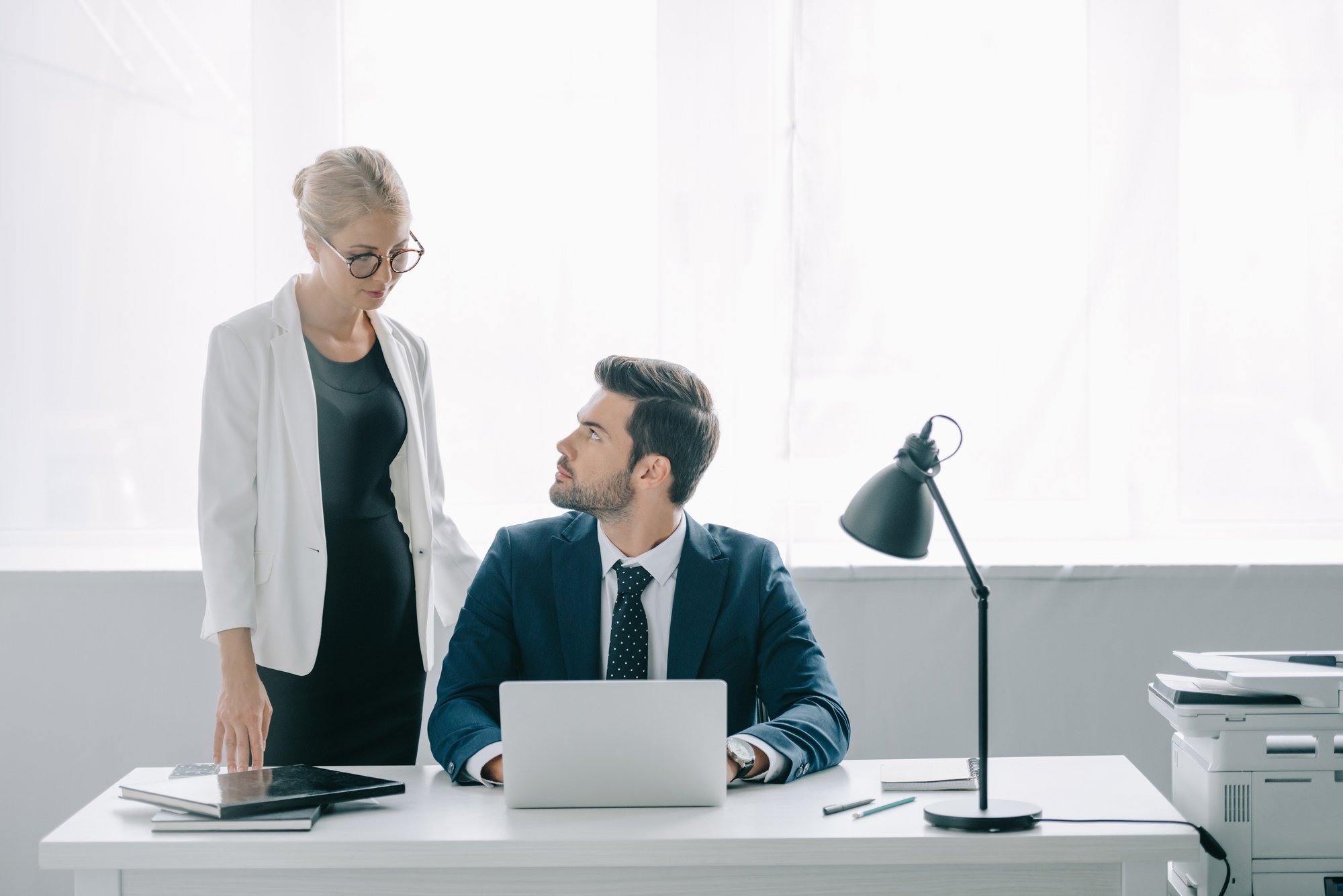 Šta vam kolege stvarno misle? Otkrivamo vam pravo značenje najčešćih pasivno-agresivnih fraza koje vam upućuju!