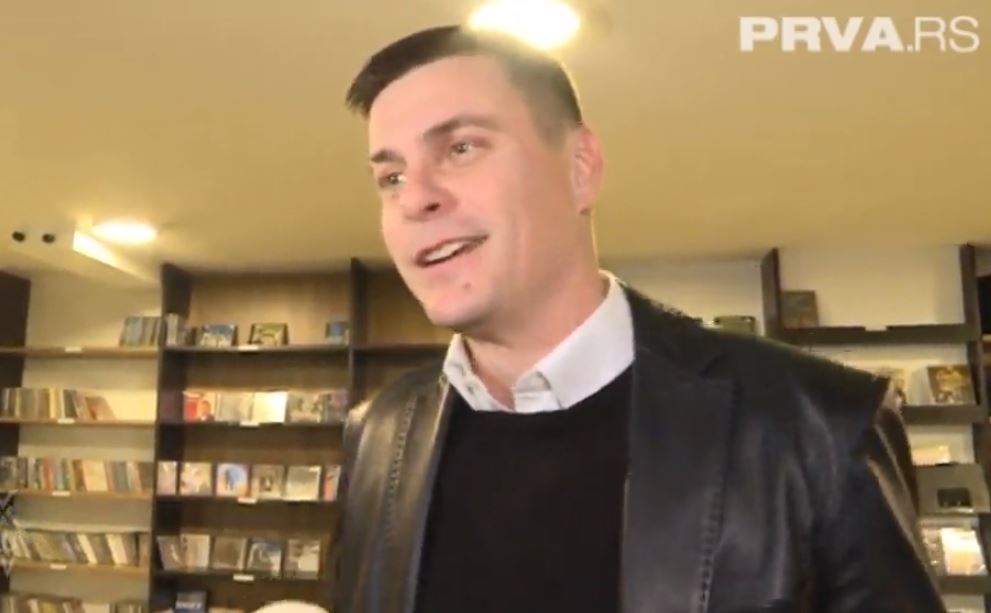 Vuk Kostić mami uzdahe mnogih žena, a tek da vidite kakav je ŠMEKER njegov ROĐENI BRAT!