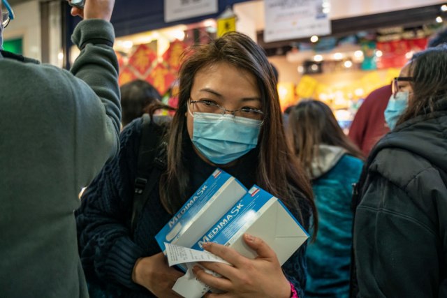 Panika u Hongkongu: Ukrali stotine rolni toalet papira vrednosti 130 dolara VIDEO/FOTO