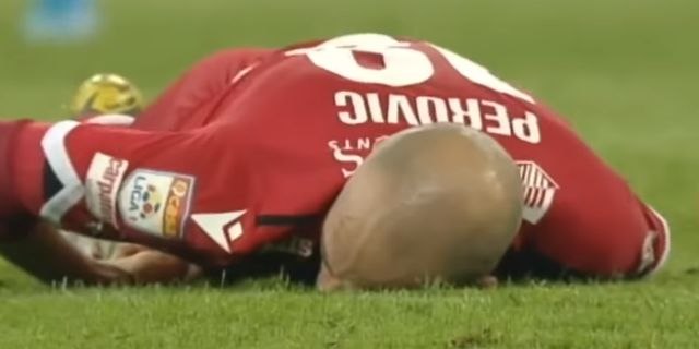 Srpski fudbaler nokautiran na terenu: Rupa u seæanju i dva zuba manje VIDEO