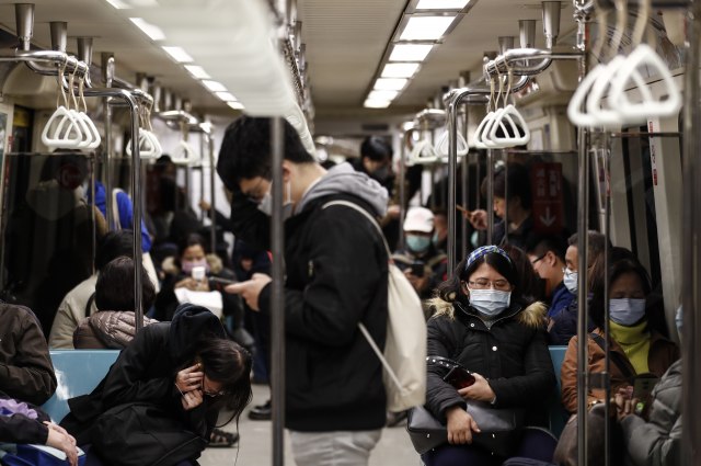 Besplatan prevoz i maske - Kako Kina podržava radnike?