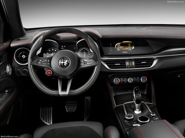 Alfa Romeo poručuje: Uključite zvuk VIDEO