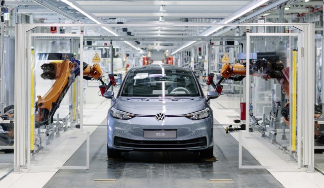 VW ima velikih problema sa elektriènim modelom, prodaja æe možda kasniti godinu dana