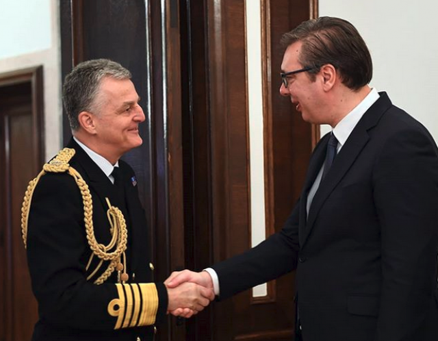 Vučić sa zamenikom načelnika Generalštaba UK FOTO