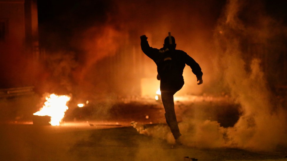 Protesti u Grčkoj: Desetine povređenih na antimigrantskim protestima