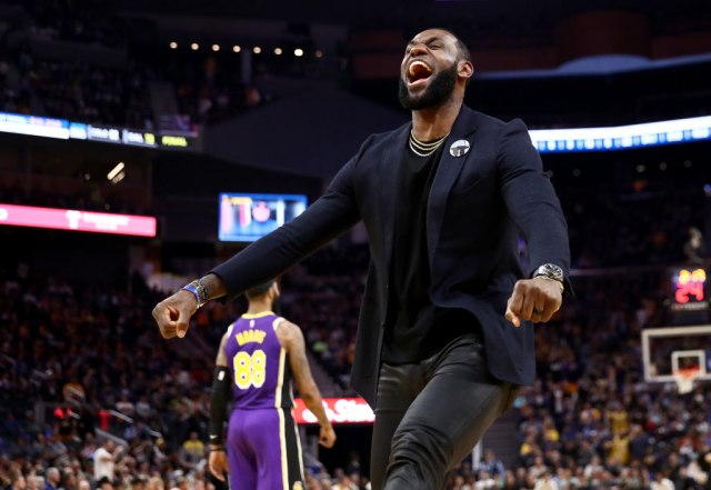 Lebron: Recite im da me poljube u du*e – sa osmehom VIDEO