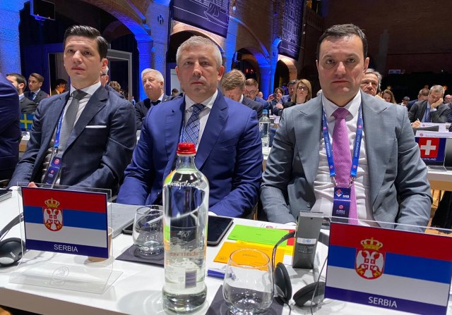 Kokeza, Šurbatović i Pantelić ispred FSS na 44. Kongresu UEFA