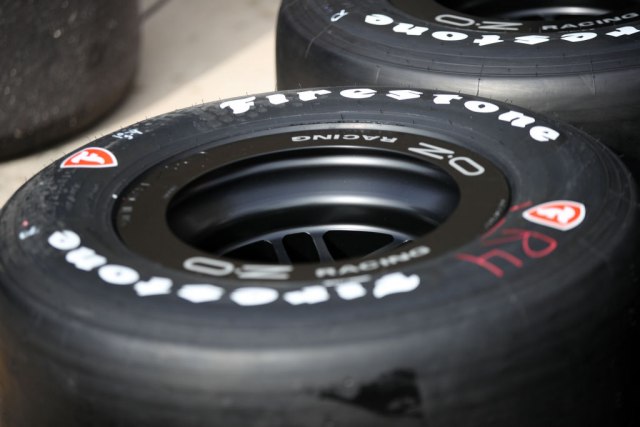 Ko krade gume sa automobila po Beogradu? VIDEO