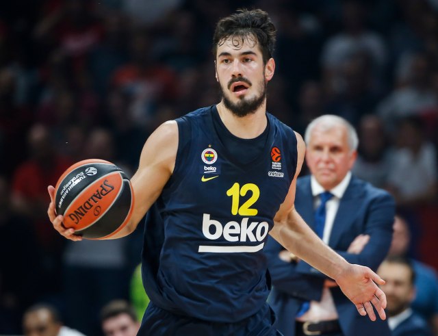 "Brutalno" zakucavanje Nikole Kaliniæa VIDEO