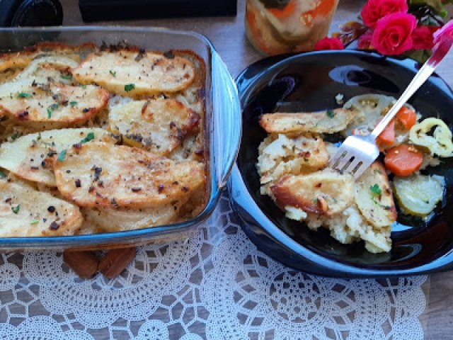 Posni krompir preliven sosom od peèuraka ukusan i bez mesa VIDEO