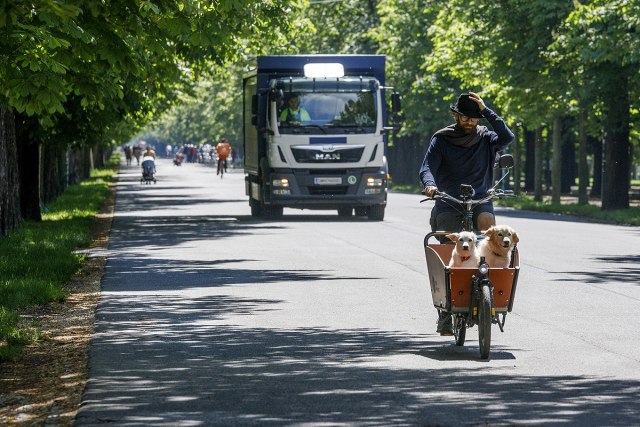 Beè zabranjuje vožnju velikih kamiona bez "asistenta za skretanje"