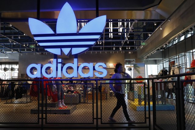 Adidas i drugi odluèili da ne plaæaju kiriju za prodavnice