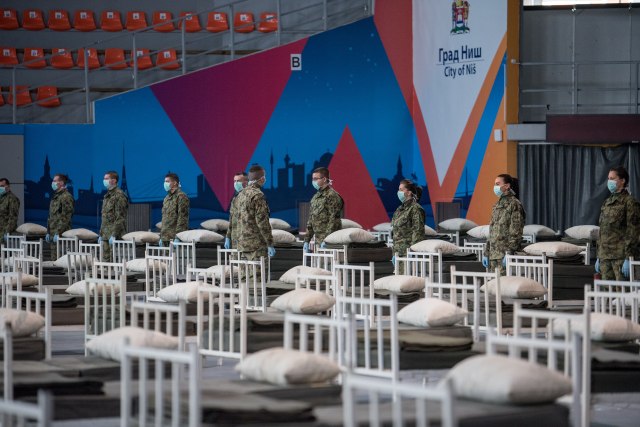 Vojska Srbije priprema halu "Èair" za privremenu bolnicu FOTO