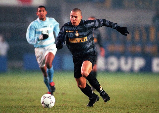 Istorija fudbala – Inter je 1997. oborio rekord zbog Ronalda, ali ga je Nemac zasenio VIDEO