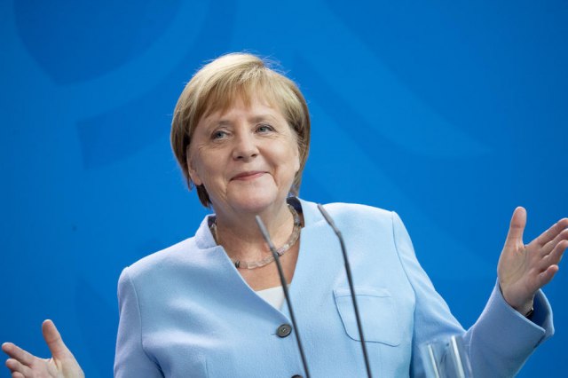 Merkelova negativna treæi put