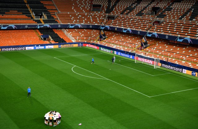 Najveæe fudbalsko žarište, a oni æe na trening – Valensija ponovo na terenu