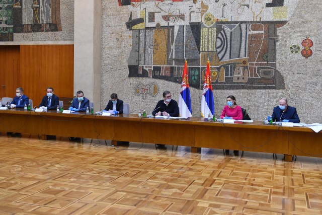 Počeo sastanak kriznih štabova, čeka se obraćanje Vučića FOTO