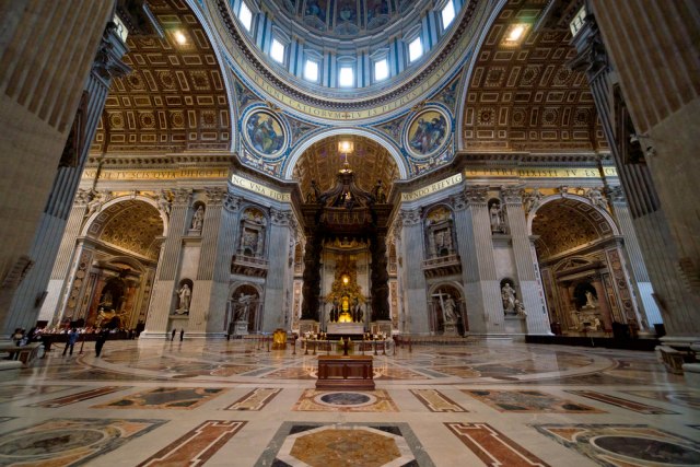 Papa drži misu, nema ko da sluša: Vatikan sablasno prazan na Cveti VIDEO