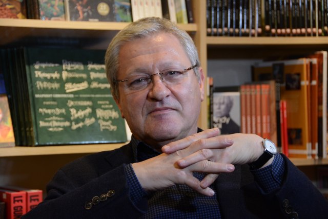 Dvostruki dobitnik Ninove nagrade Dragan Velikiæ preporuèuje tri knjige za èitanje u ovom periodu