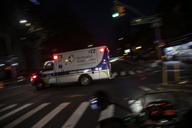 "Ovaj virus je ubica"; Odneo 10.000 života u Njujorku, u bolnicama 2.000 novih pacijenata dnevno