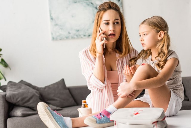 Dete vam je palo, udarilo glavu? Ovo je najbolji način da mu pomognete