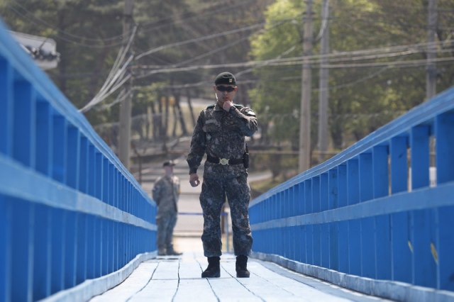 Severna i Južna Koreja razmenile vatru, pucnjava na granici