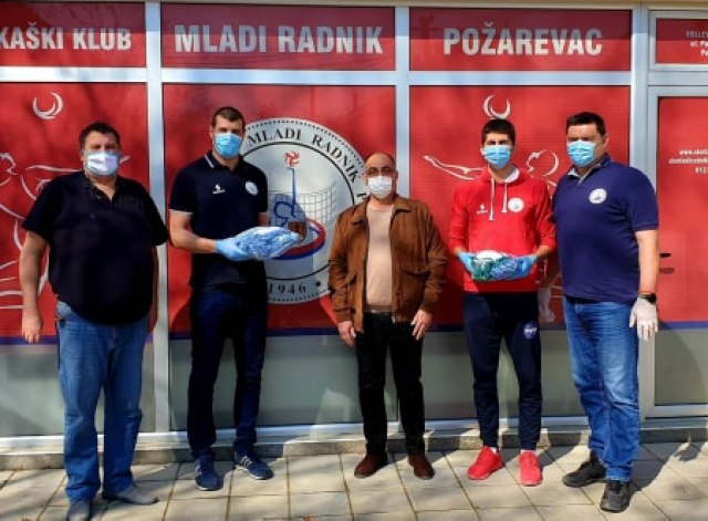OK Mladi radnik donirao zaštitne maske Opštoj bolnici u Požarevcu