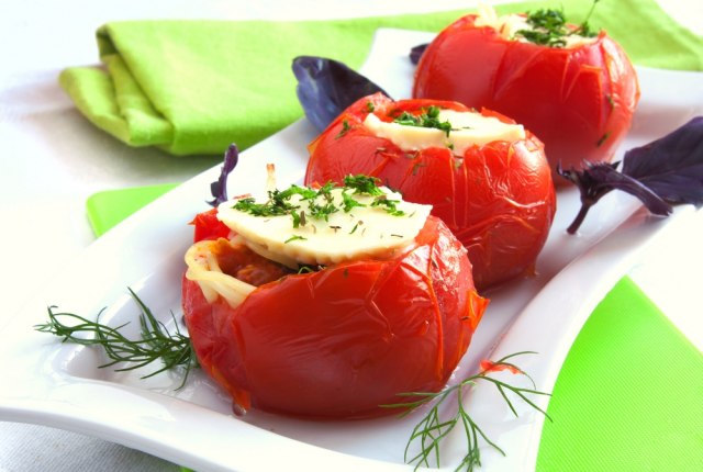 Fenomenalan ruèak: Jeste li probali ovako punjeni paradajz?