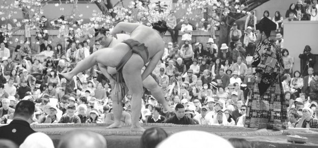 Od koronavirusa preminuo 28-godišnji japanski sumo rvač