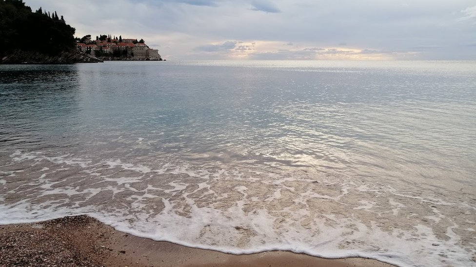 Crna Gora i korona: Povratak na plaže po novim pravilima