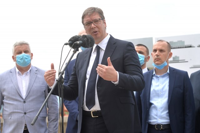 Vučić se zahvalio Ligi muslimanskog sveta na donaciji 300.000 dolara