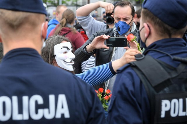 Protest privrednika u Varšavi, policija ponovo hapsila
