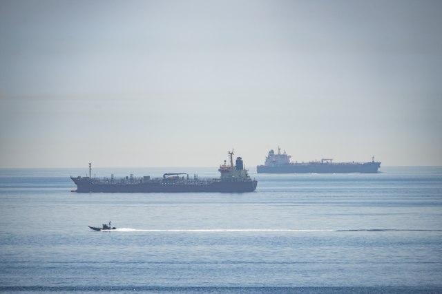 Prvi iranski naftni tanker stigao u vode Venecuele, prate ga vojne snage