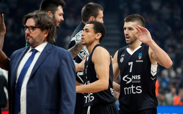 "EL kaže nema poklona, a èime je Zenit više zadužio košarku od Partizana?"