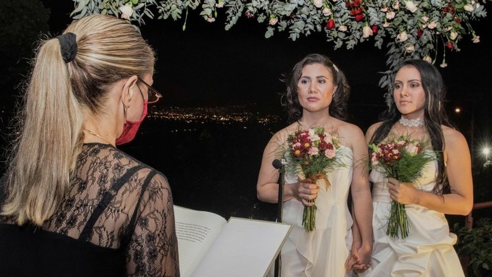 LGBT i brak: Prvo istopolno venčanje u Kostariki