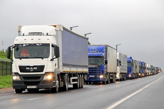 Gužva za kamione na Horgošu, očekuje se pojačan saobraćaj