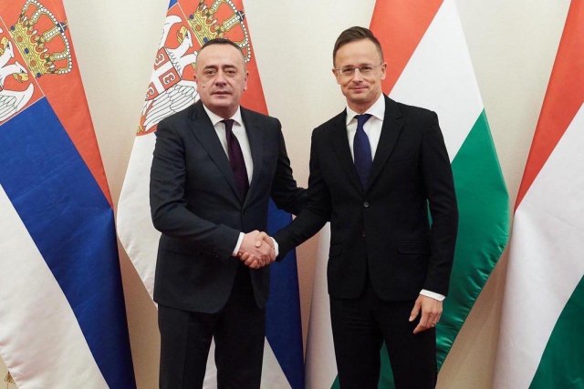 Potpisani sporazumi za jačanje energetske saradnje Mađarske i Srbije