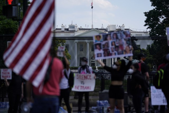 Vašington odgovorio Pekingu: Objavite koliko je ubijenih u protestu kod vas