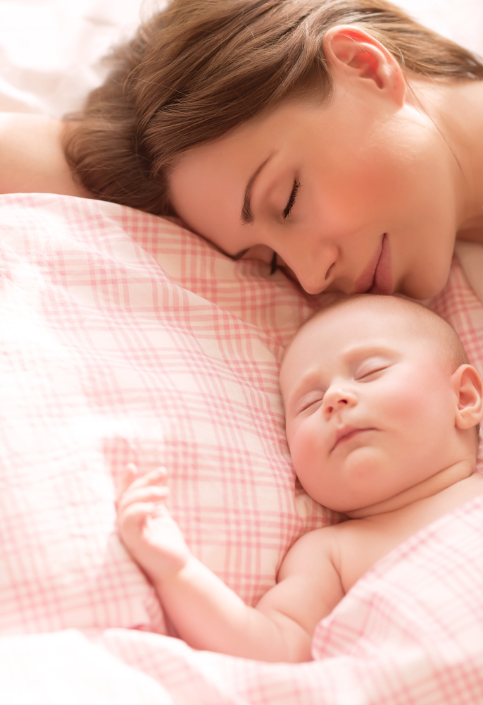 Treba li ili ne treba spavati sa bebom u istom krevetu?