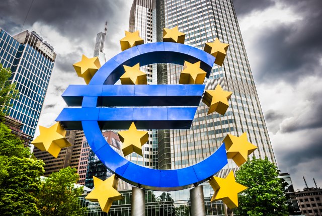 ECB: Zaustavljen pad globalne upotrebe evra, udeo dolara najniži u dve decenije